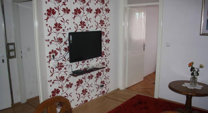 Spacious And Close To The City Center