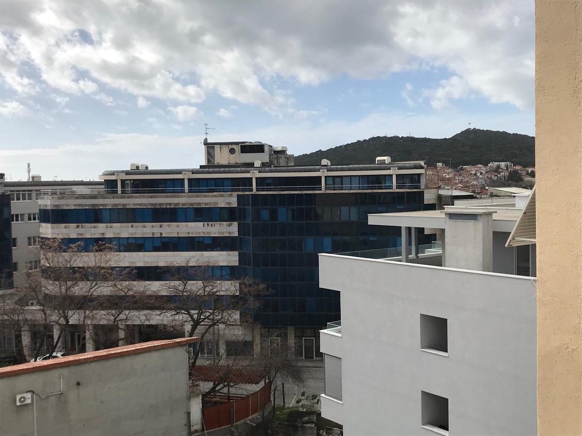 Spacious And Close To The City Center Apartman *